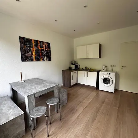 Monteurswohnungen Ruhig, Zentral Und Naehe Autobahn *